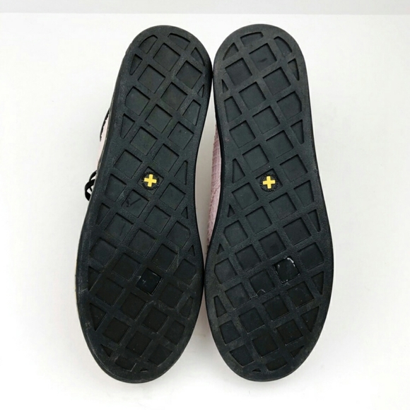 Dr. Marten's - Picture 4 of 6